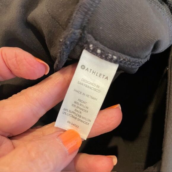 ATHLETA Headlands Hybrid High Rise Cargo Legging Black Zipper Pockets Size 2P - Picture 7 of 12